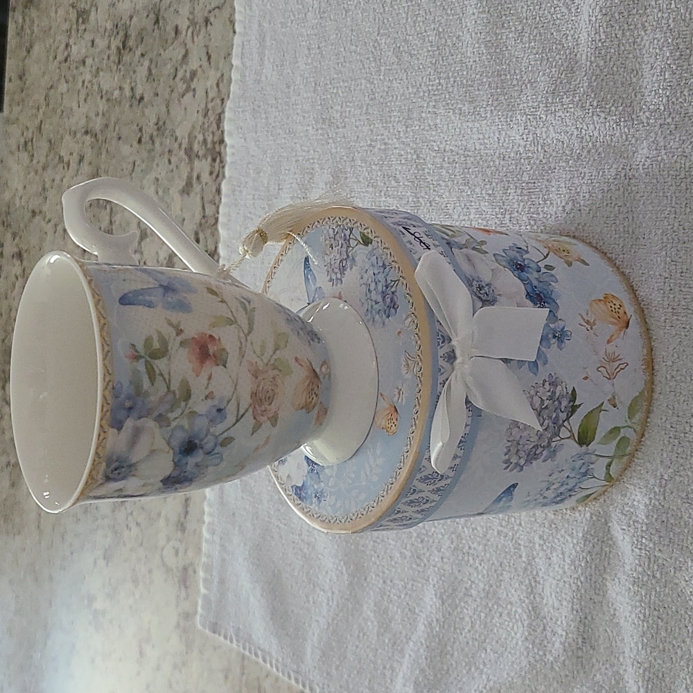 Coffee Cup Blue Floral with Gift Box